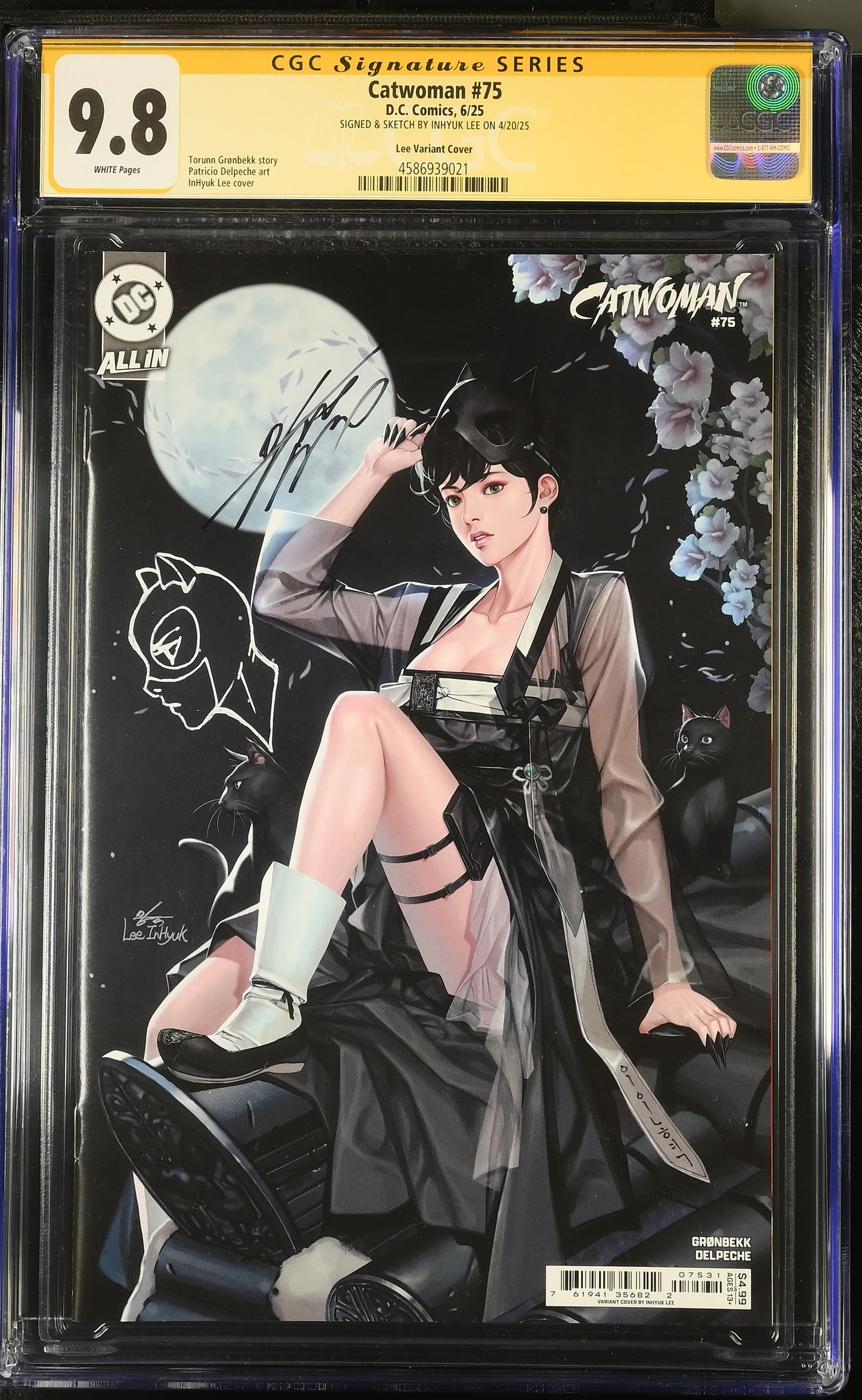 Catwoman #75 – CGC 9.8 Signature Series | InHyuk Lee Variant | Signed & Sketched | DC Comics (June 2025)